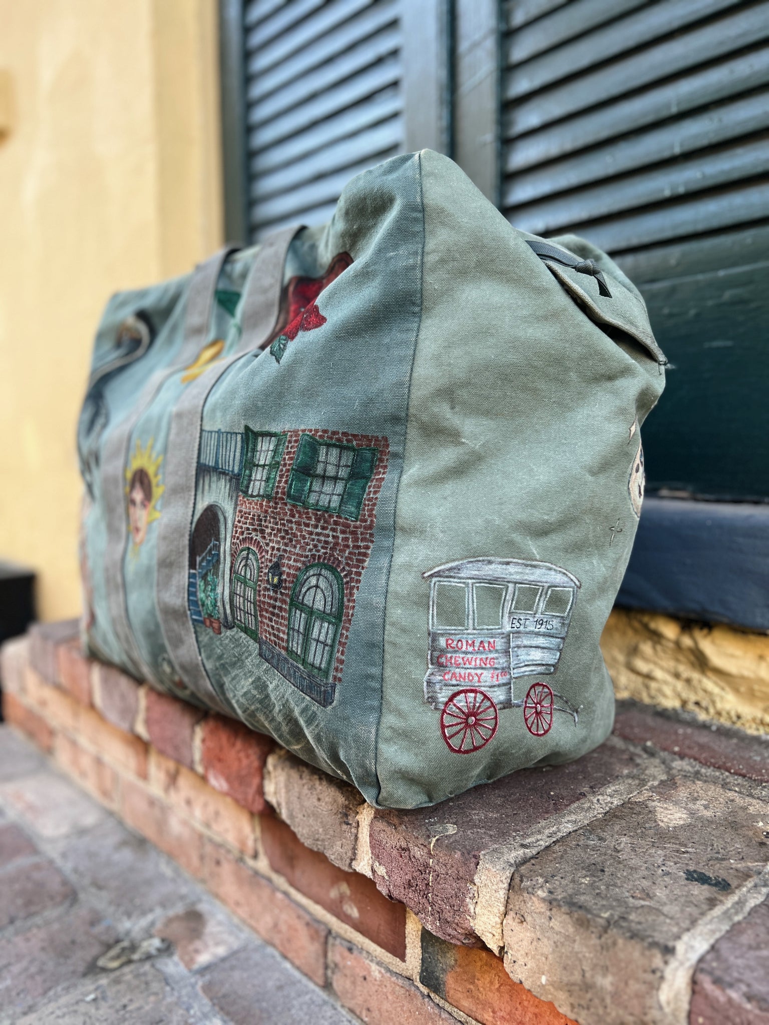 Hand Drawn Bag: Vintage Army Duffel “Louisiane”