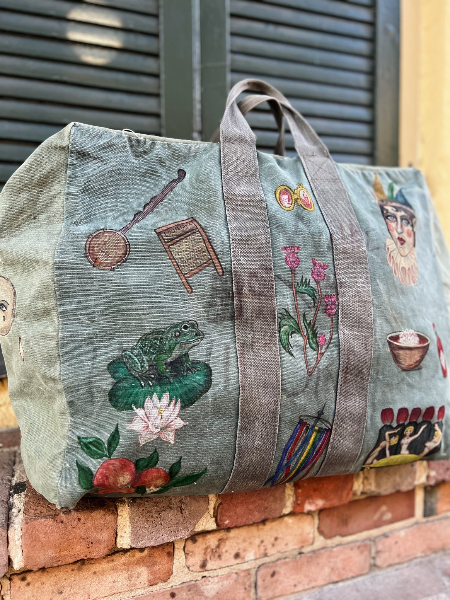 Hand Drawn Bag: Vintage Army Duffel “Louisiane”