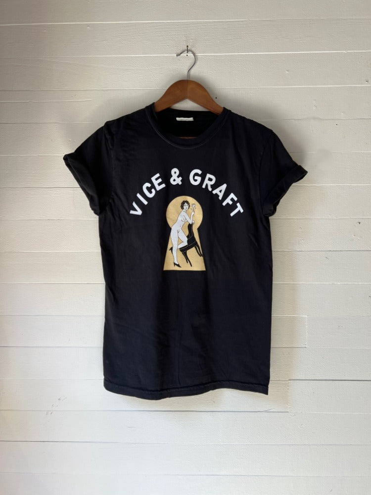 V&G logo tee